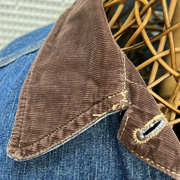 Vintage Caribbean Joe Size Small Petite Denim Jacket with 4 Front Pockets. EUC - Picture 3 of 7
